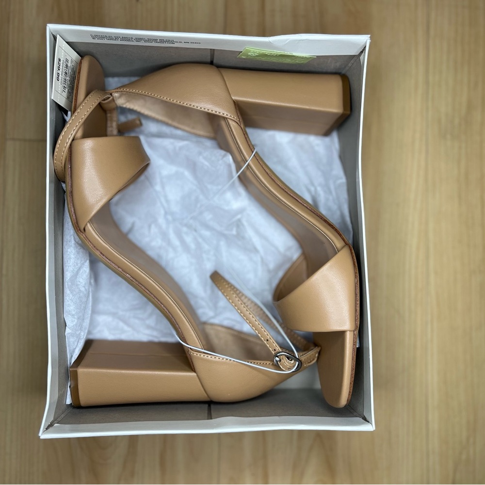 NWT A New Day Tan Shelly Heels with Memory Foam Insole - Picture 2 of 3